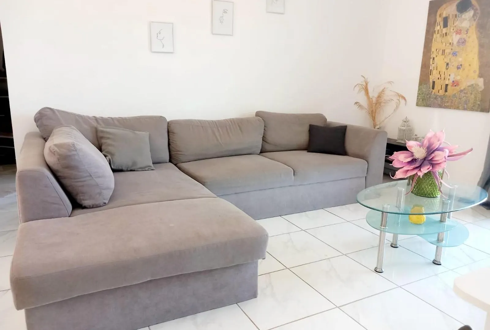 4T Apartments アルゴストリオン